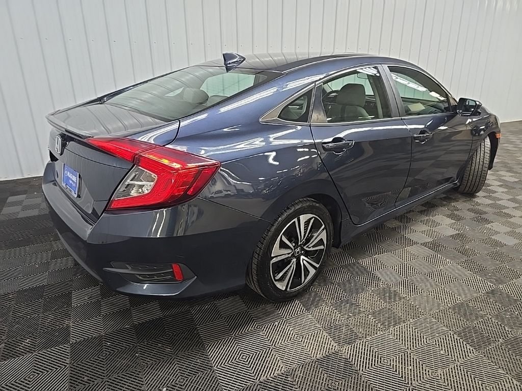 Used 2016  Honda EX-T image 10