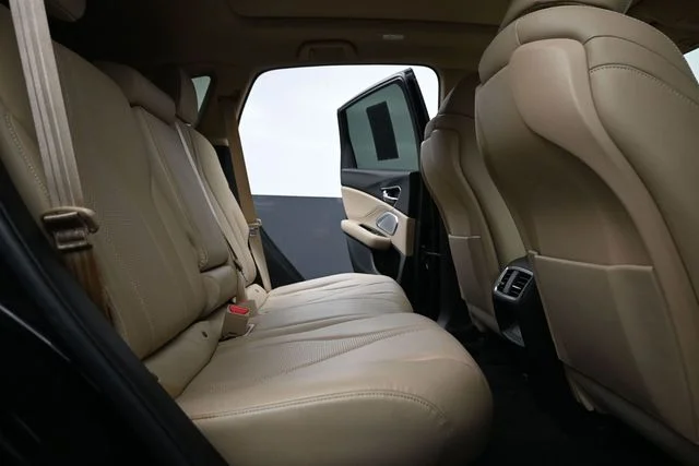 Used 2023  Acura Technology Package image 21