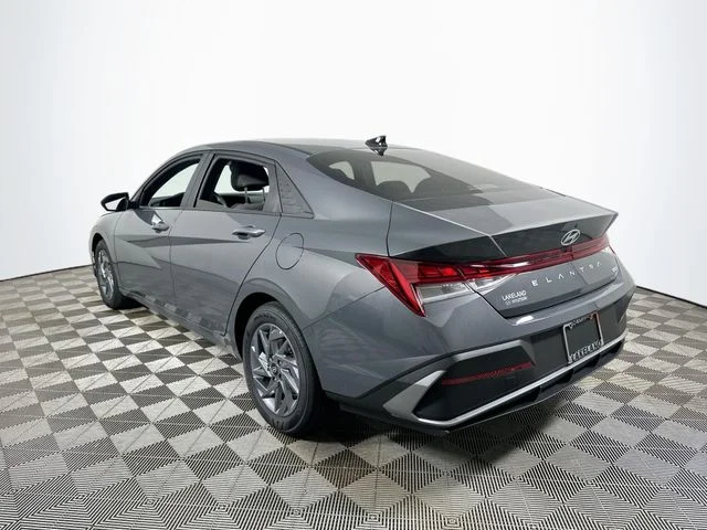 New 2026 Hyundai ELANTRA HYBRID Blue