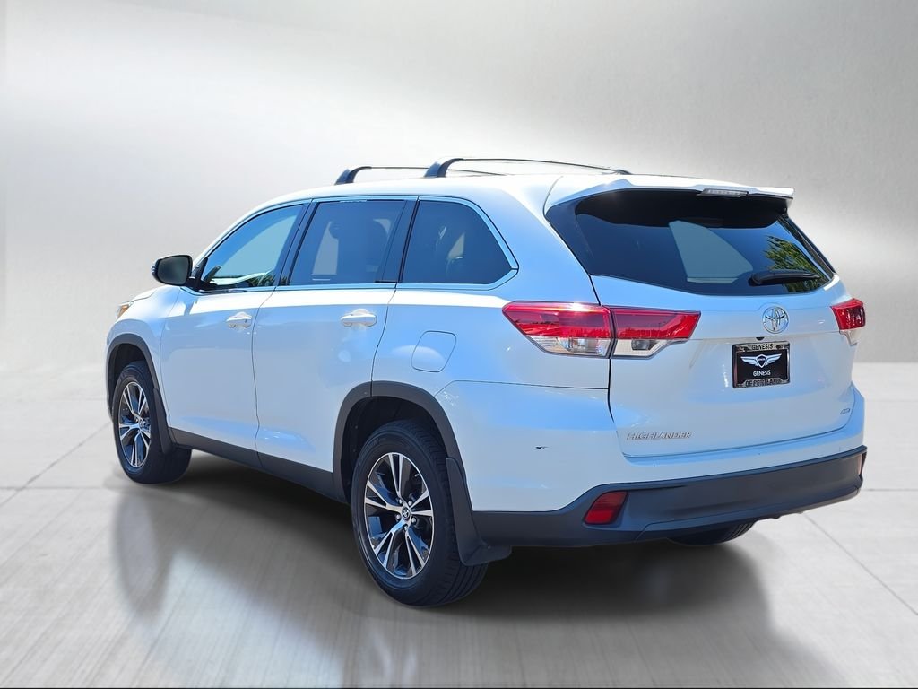 Used 2019 Blizzard Pearl Toyota LE image 5