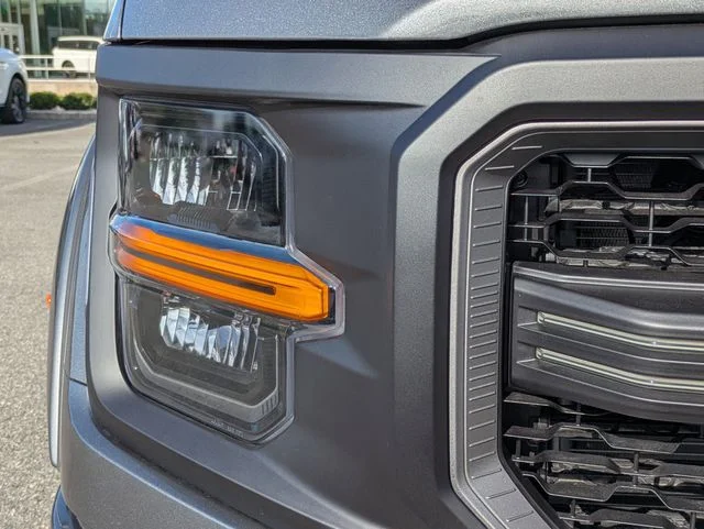 New 2026 Carbonized Gray Metallic Ford XLT image 10