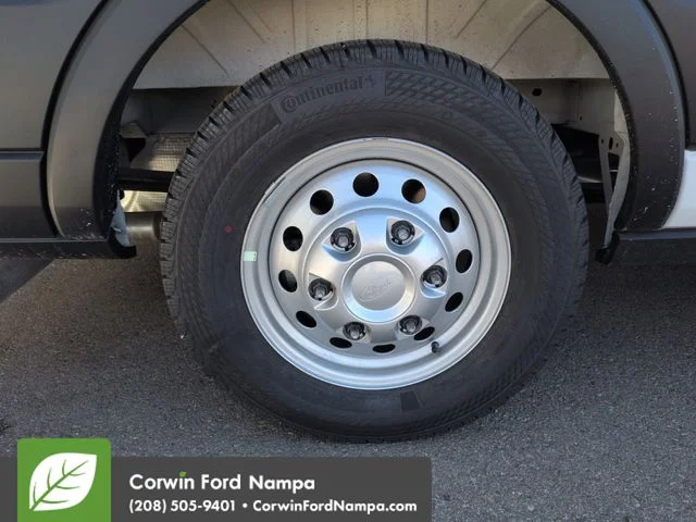 New 2026 Oxford White Ford XLT image 28