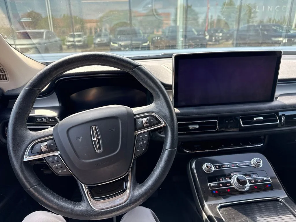 Certified Used 2023 Silver Lincoln Standard image 8
