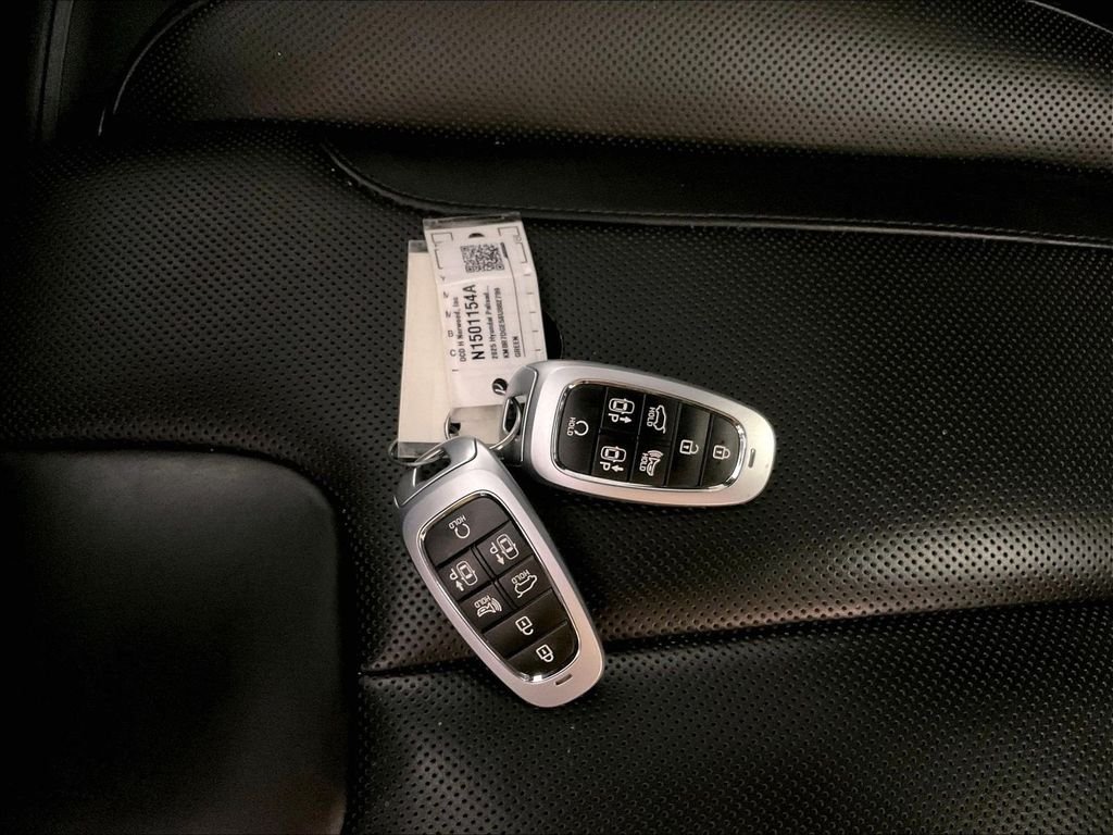 Used 2025 Green Hyundai Calligraphy image 30