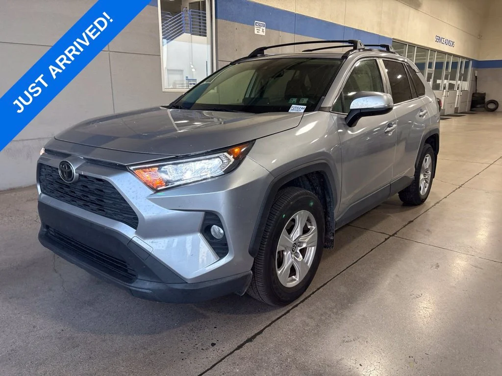 Used 2020 Silver Sky Metallic Toyota XLE image 1