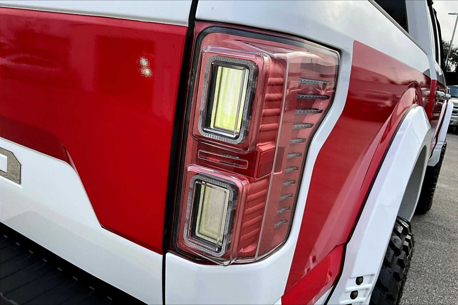 Used 2019 Oxford White Ford XLT image 26