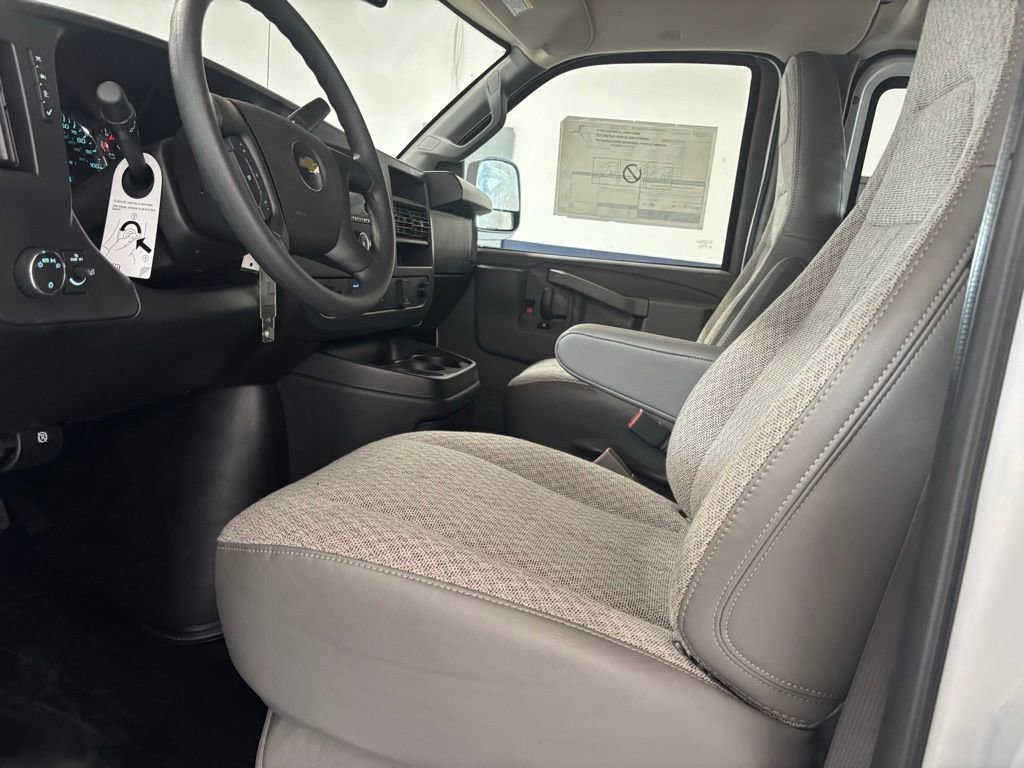 2025 Chevrolet Express Cargo Work Van - Photo 36
