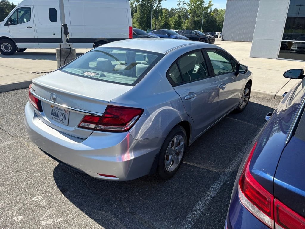 Used 2015  Honda LX image 4