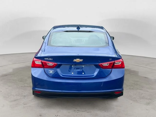 Used 2023 Blue Chevrolet LT image 4