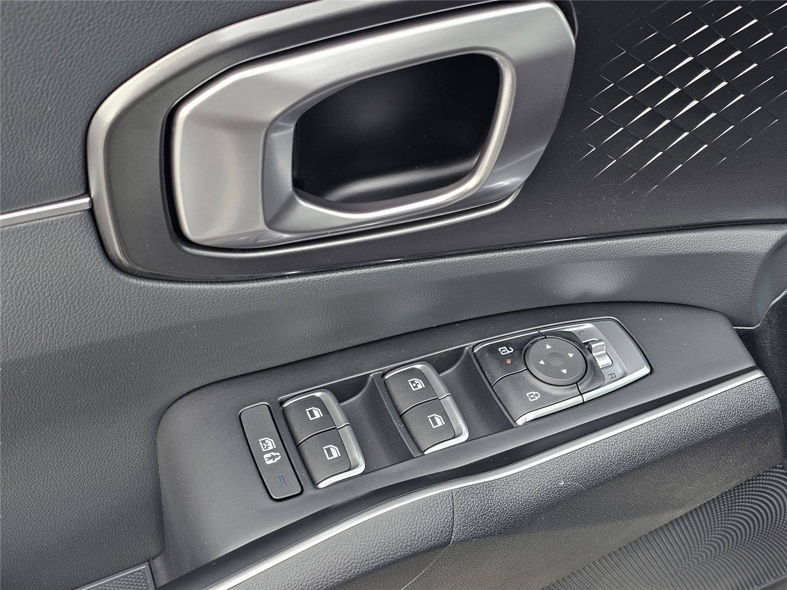 New 2026 Ivory Silver Kia S image 16