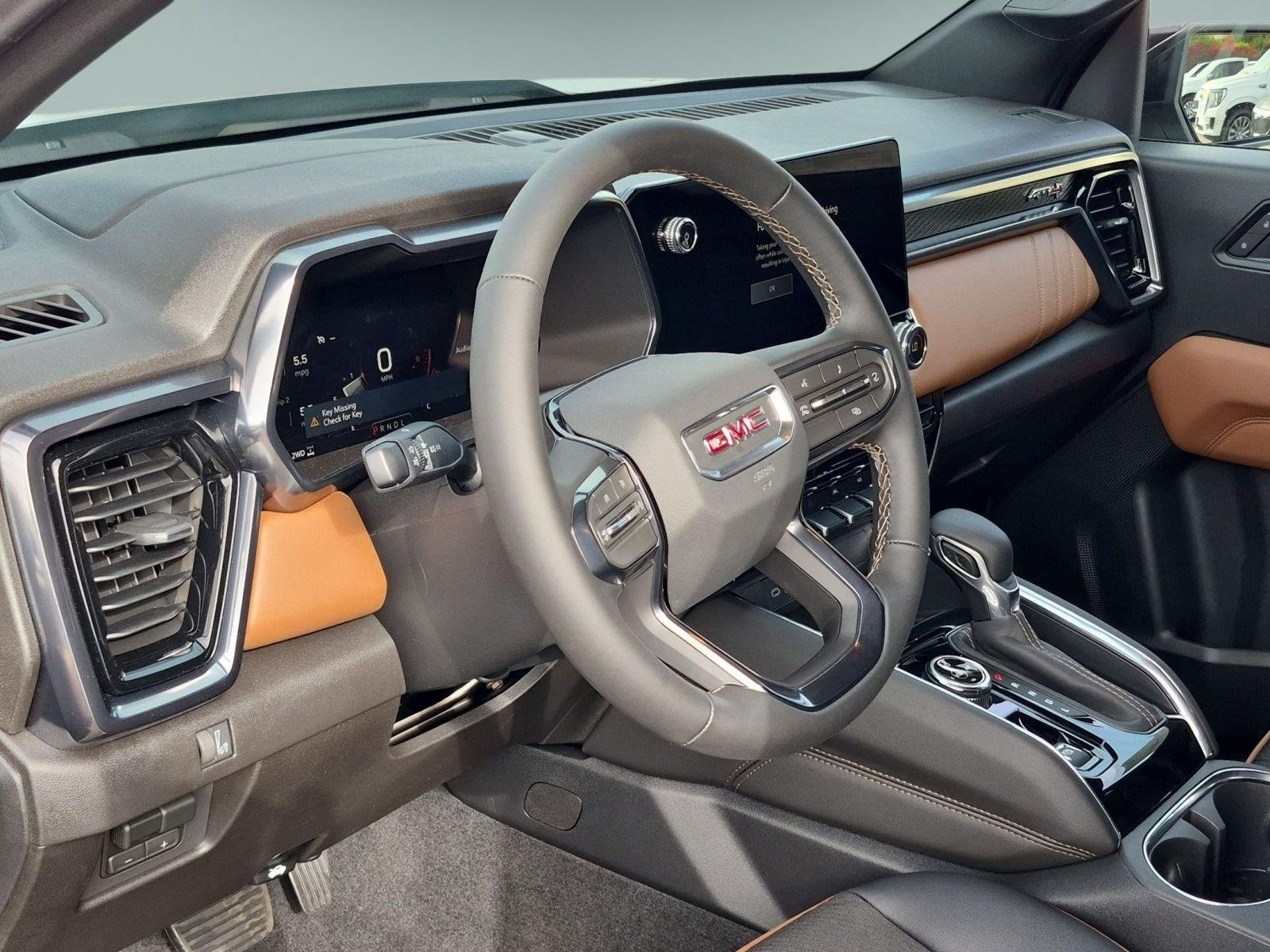 2026 GMC Canyon AT4 - Photo 8