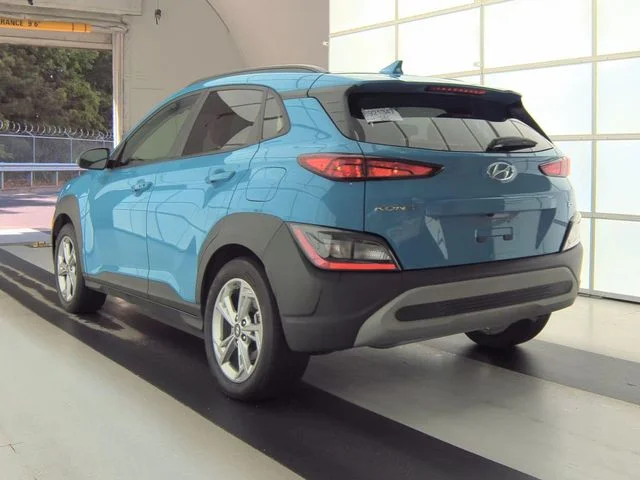 Used 2023 Green Hyundai SEL image 4