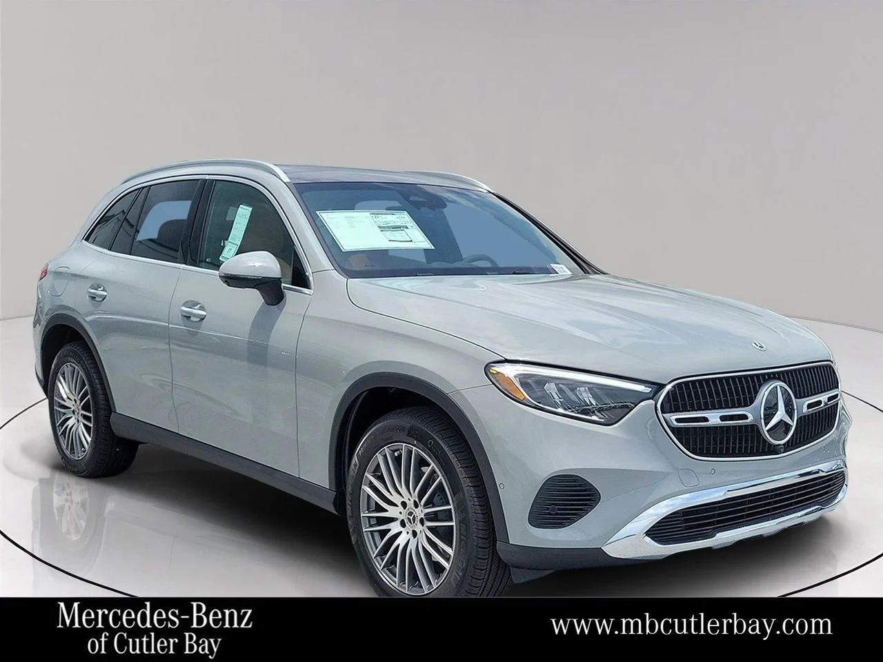 New 2026 MANUFAKTUR Alpine Grey Mercedes-Benz GLC 300 image 1