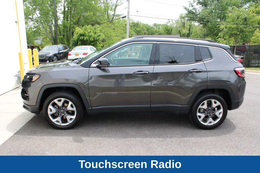 Used 2022 Gray Jeep Limited image 12
