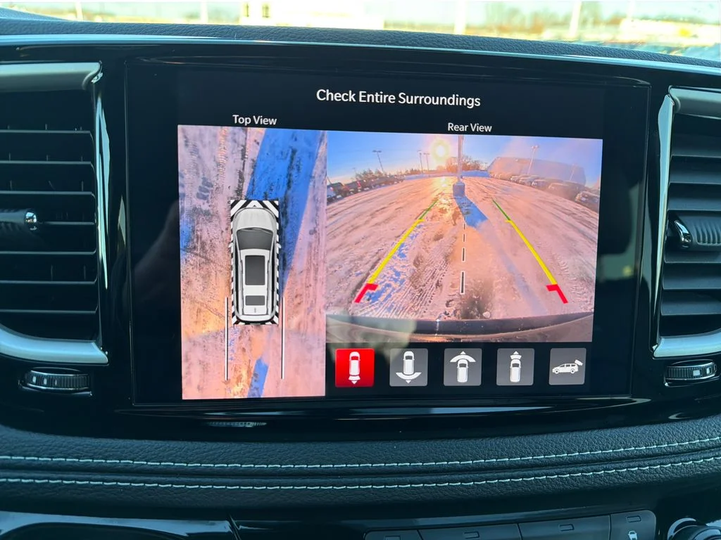 2026 Chrysler Pacifica Select - Photo 19