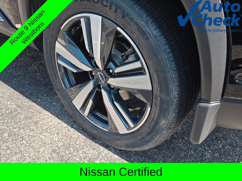 Used 2023 Black Nissan SL image 13