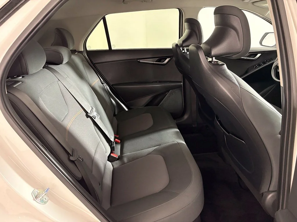 Used 2025 White Kia LX image 37