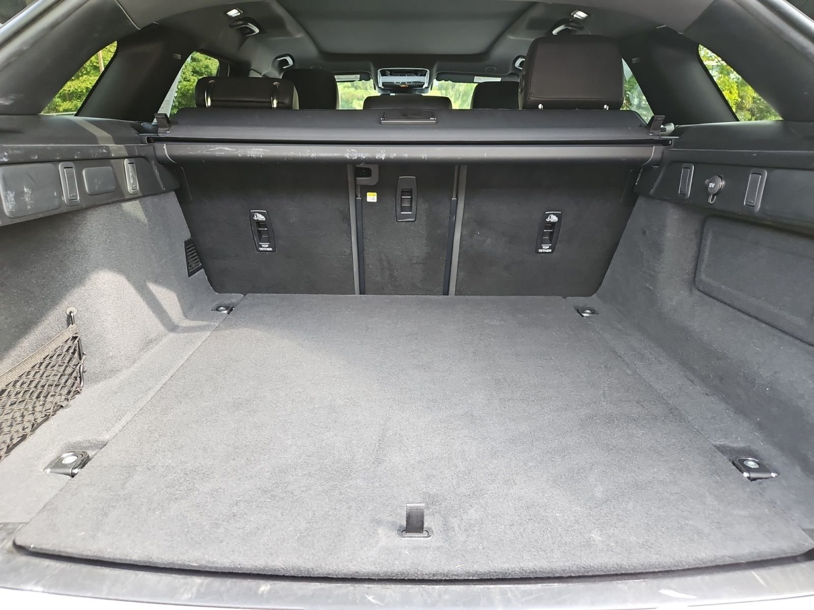 Used 2025 Gray Land Rover Dynamic SE image 19