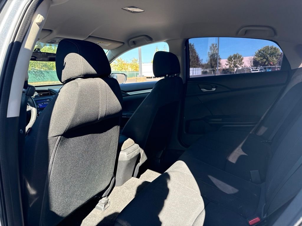 Used 2018 Lunar Silver Metallic Honda LX image 17
