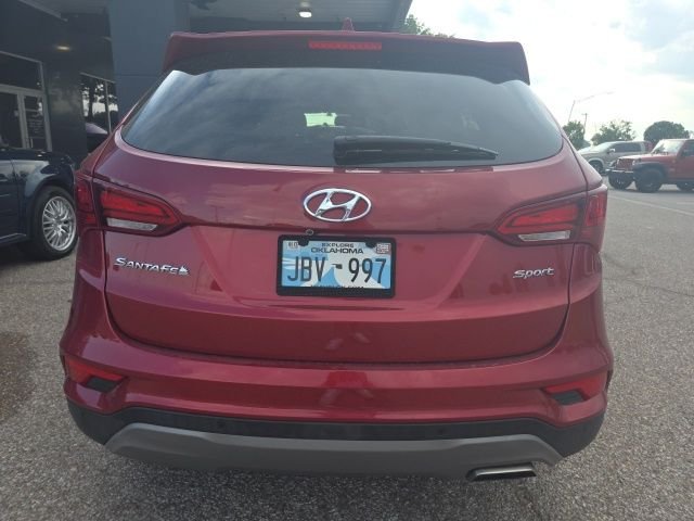Used 2018 Red Hyundai 2.4 Base image 4