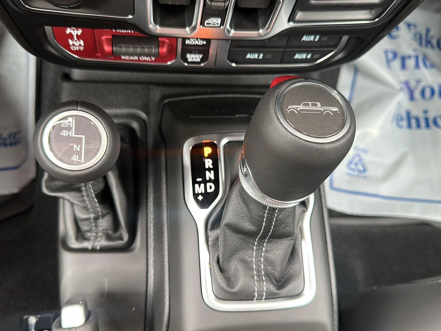 New 2026 Hydro Blue Pearlcoat Jeep Rubicon image 26
