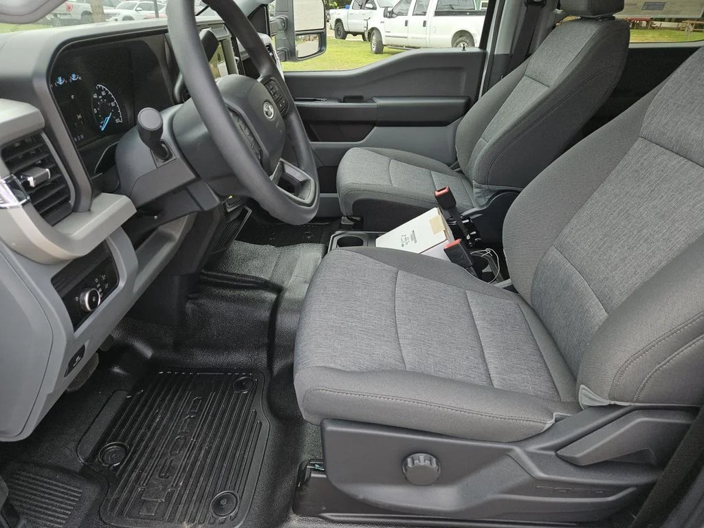 New 2026 Oxford White Ford F-350® XL image 22
