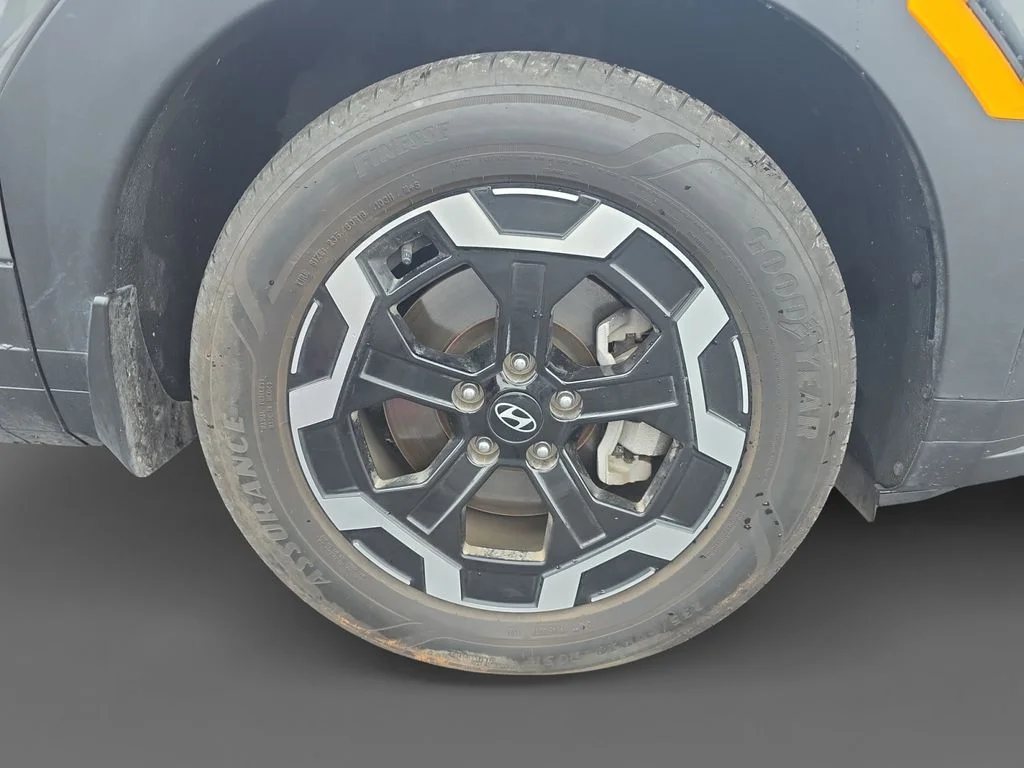 Used 2025 Gray Hyundai SE image 10