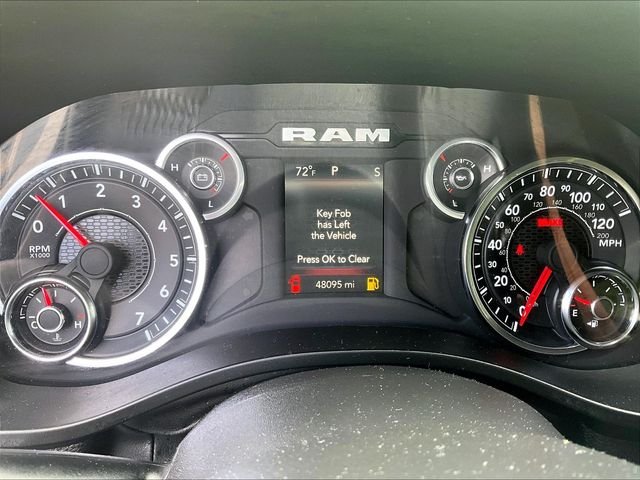 Used 2024 White Ram Big Horn/Lone Star image 25