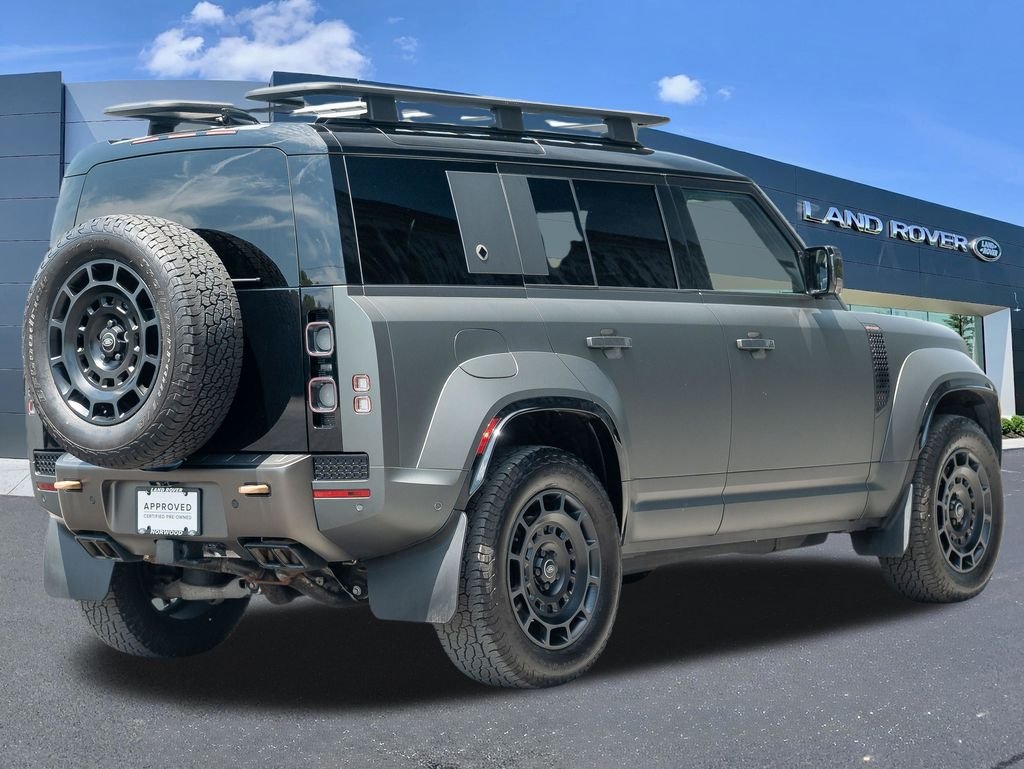 Used 2025 Green Land Rover OCTA image 4