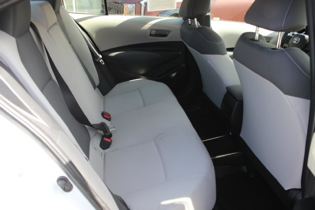 Used 2022 White Toyota LE image 25