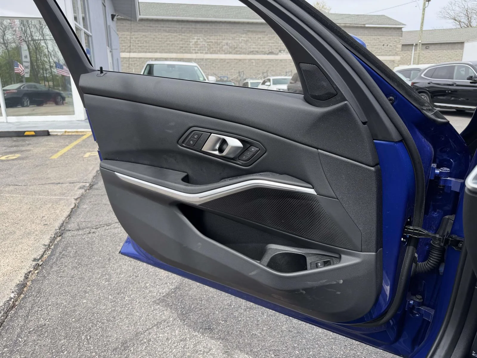 2026 BMW 3 Series 330i - Photo 21