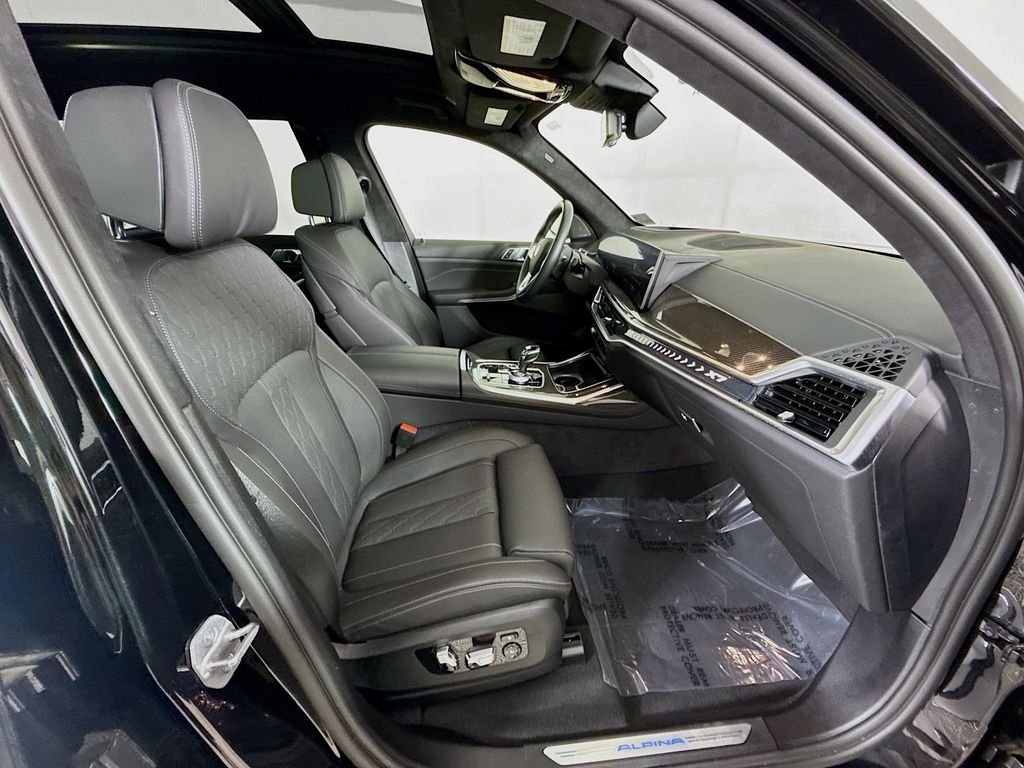 2024 BMW X7 ALPINA XB7 - Photo 31