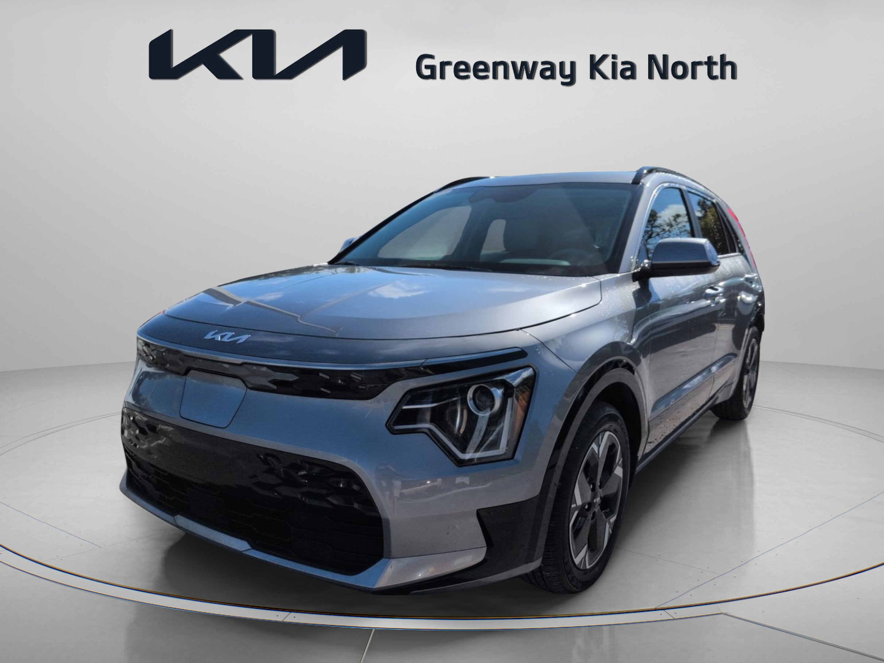 Certified Used 2023 Steel Gray Kia Wind image 4