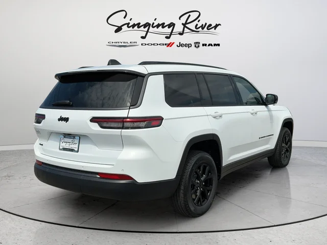 New 2026 Bright White Clear-Coat Exterior Paint Jeep Laredo image 7