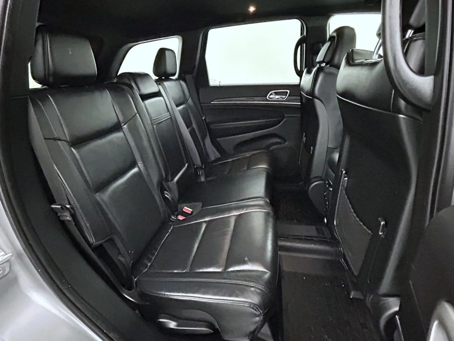 Used 2019 Silver Jeep Limited image 18