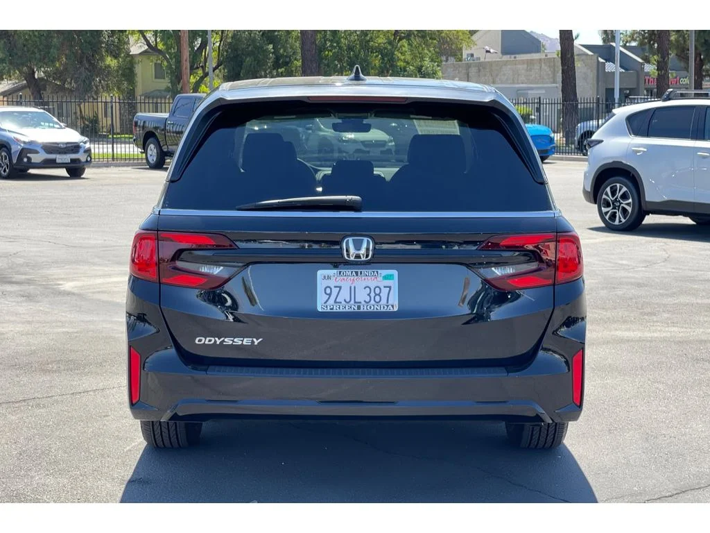 Used 2026 Crystal Black Pearl Honda EX-L image 4