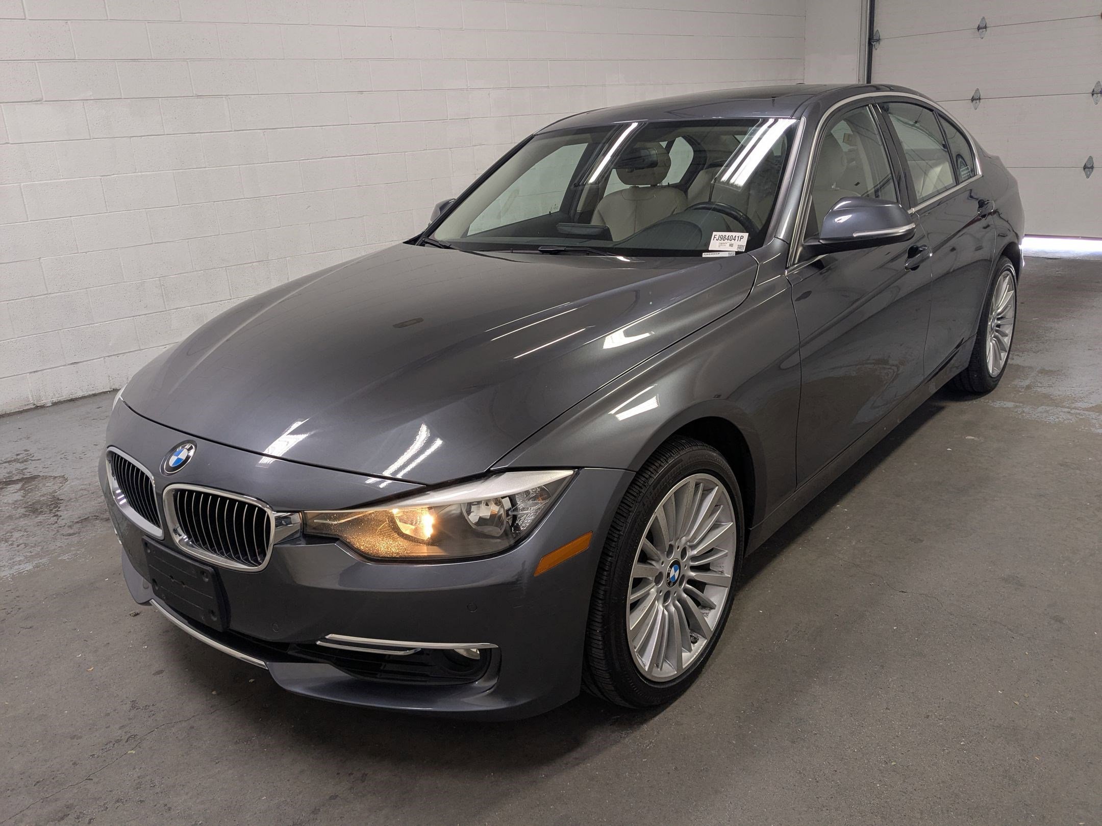Used 2015 Mineral Grey Metallic BMW 328i xDrive image 9