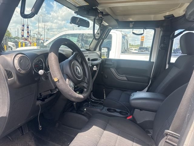 Used 2011 Silver Jeep Unlimited Sport image 5