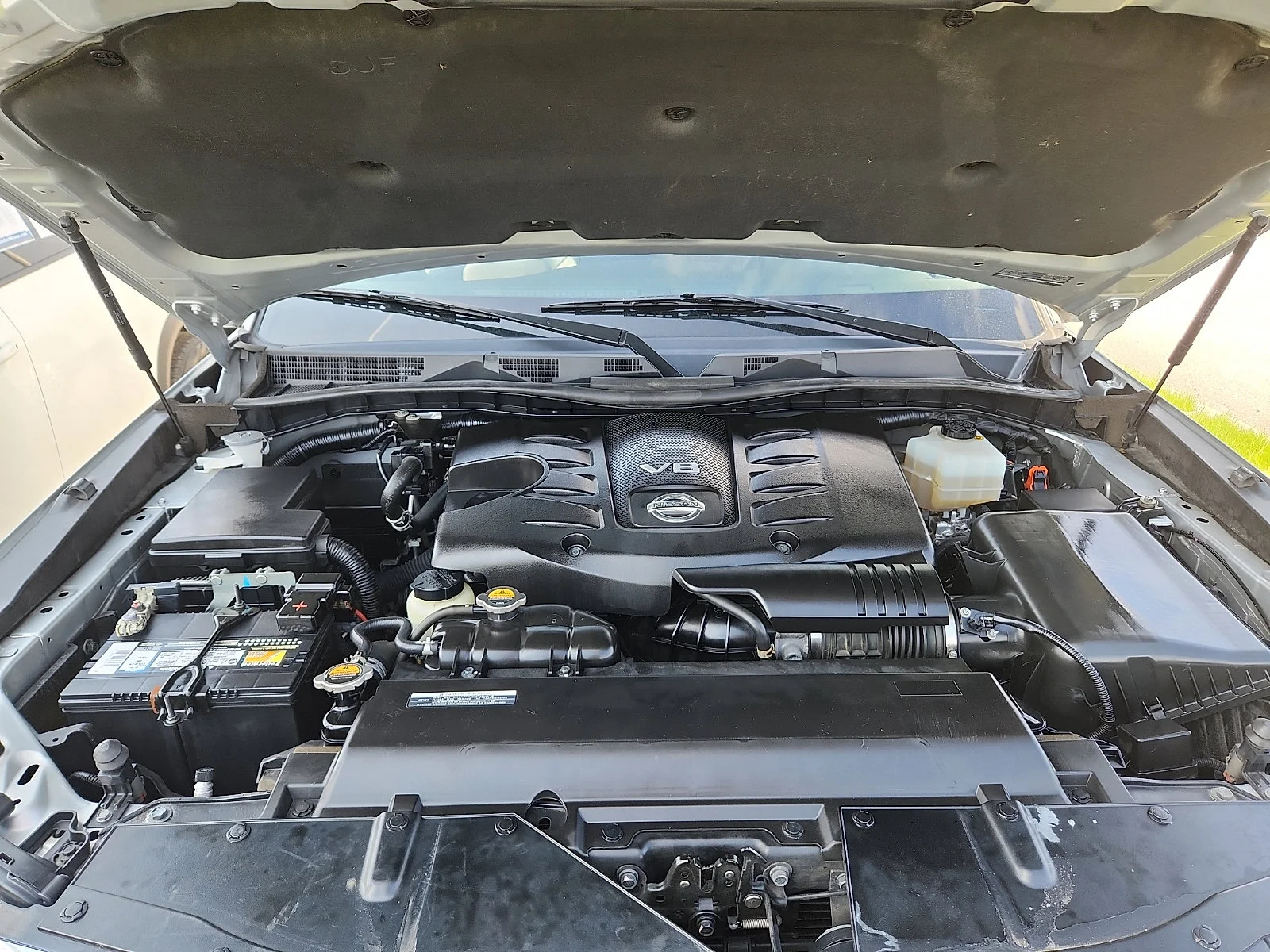 Used 2022 Silver Nissan SV image 28