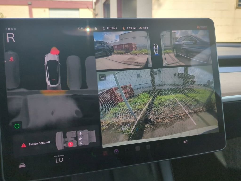 2024 Tesla Model Y Long Range - Photo 25