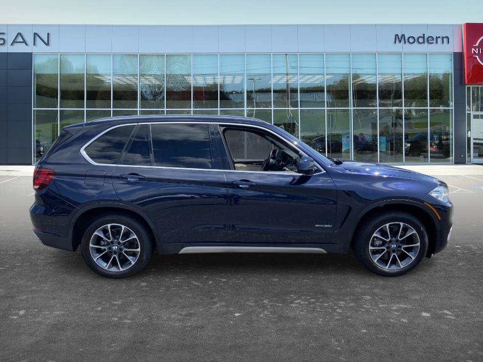 Used 2018 Imperial Blue Metallic BMW xDrive35i image 4