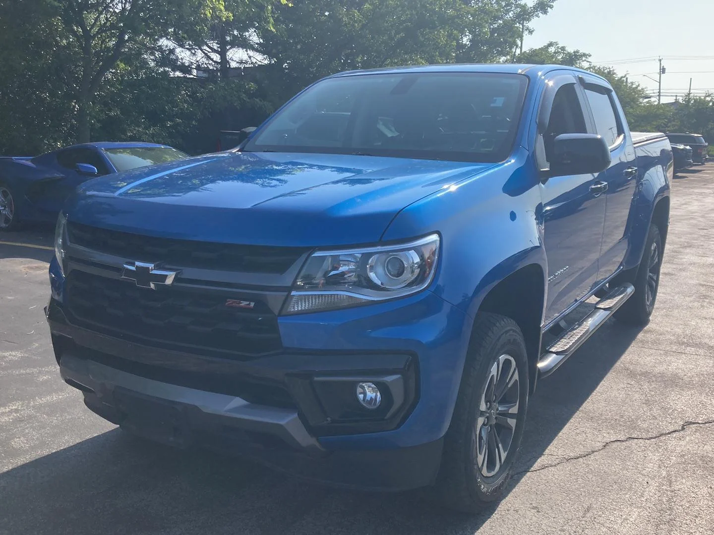 Used 2022 Bright Blue Metallic Chevrolet 4WD Z71 image 3