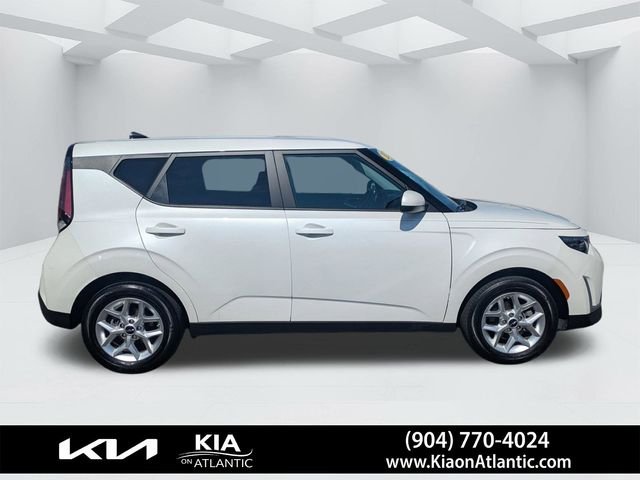 KNDJ23AU3S7936819