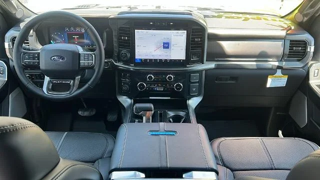 New 2026 Star White Metallic Tri-Coat Ford Platinum® image 30