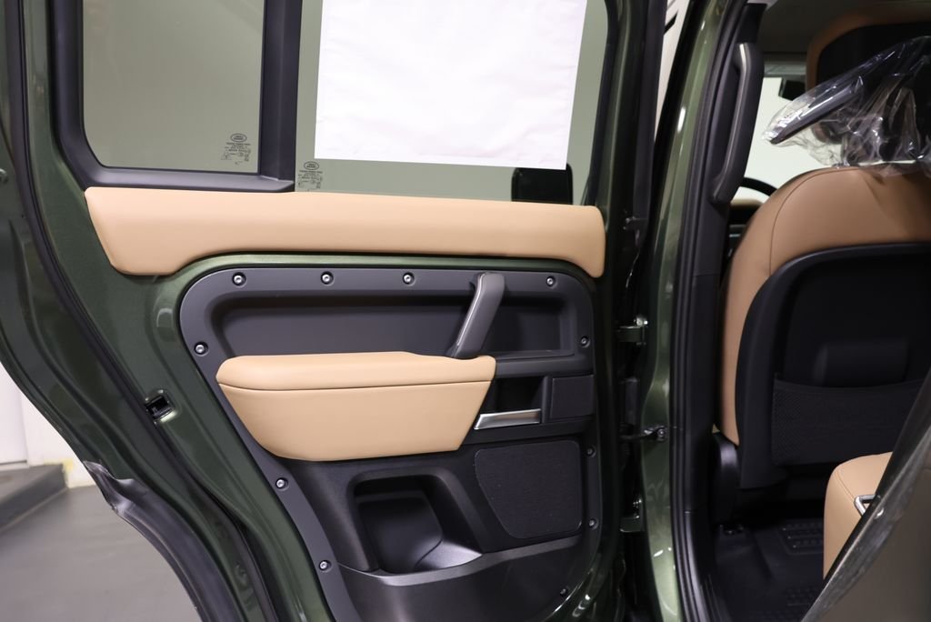 2026 Land Rover Defender S - Photo 31