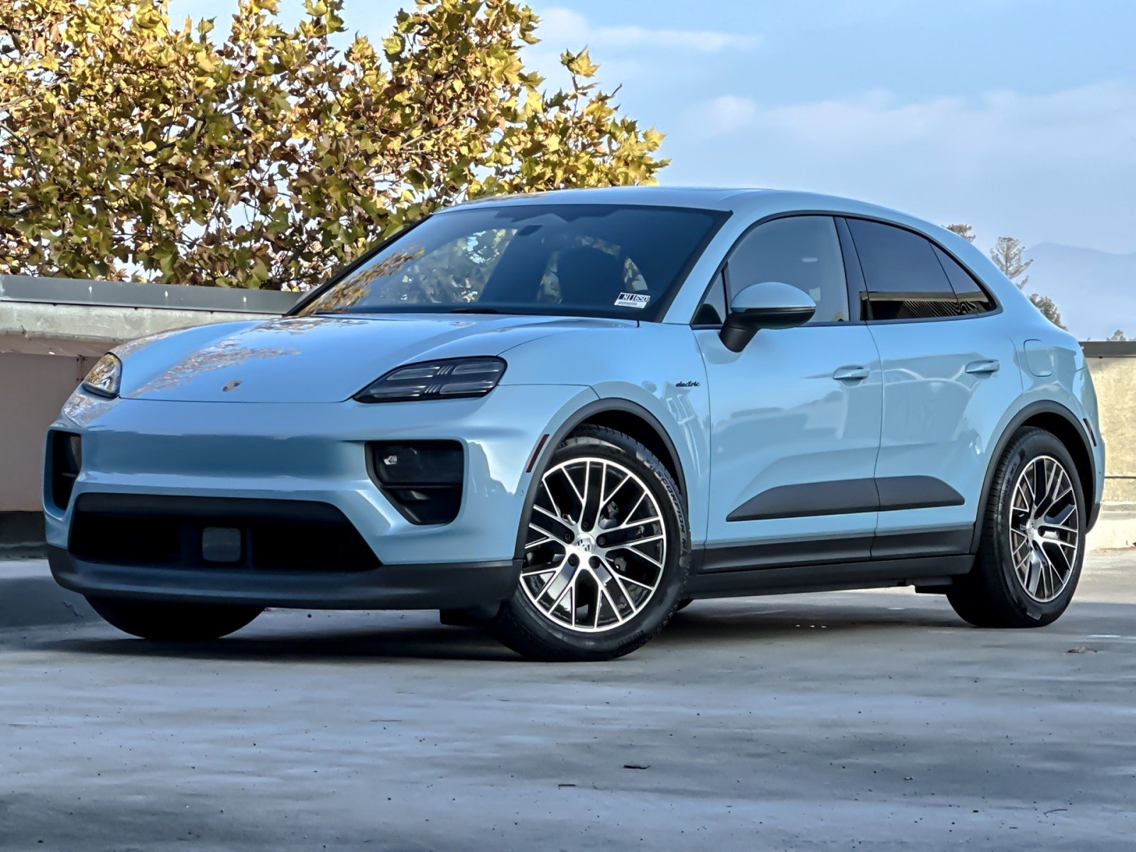 2025 Porsche Macan Base
