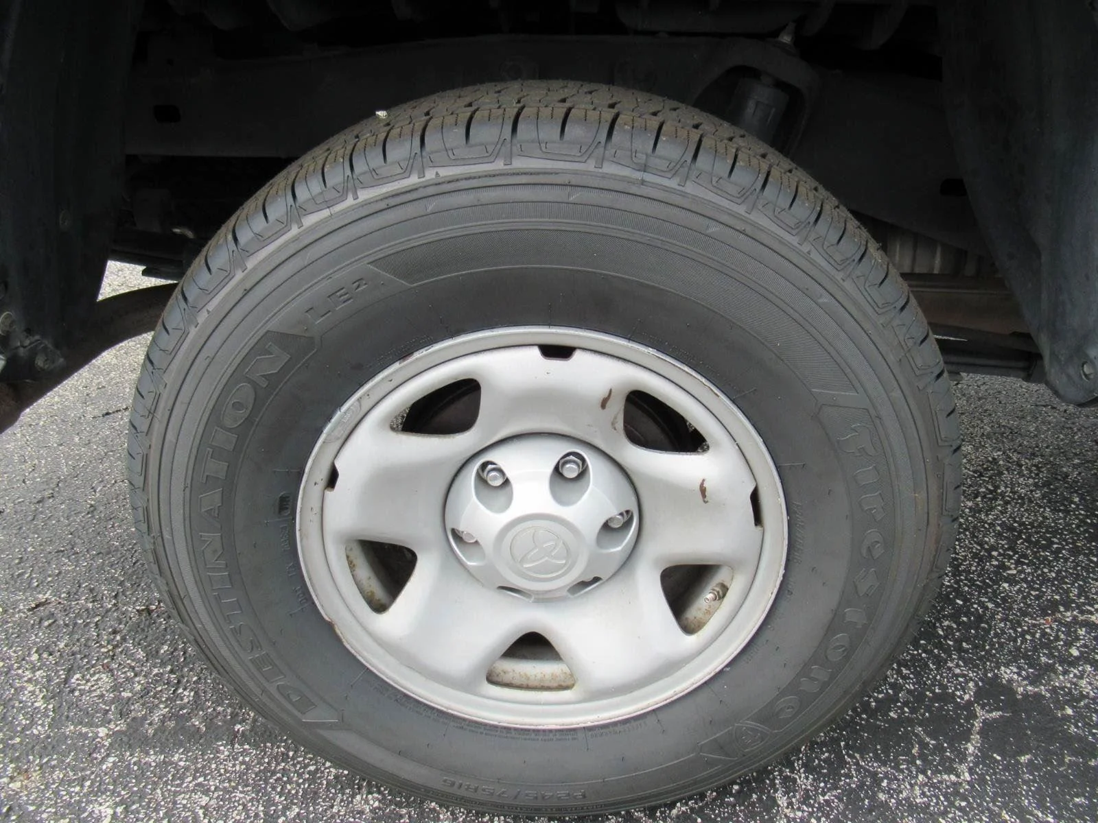 Used 2019 Silver Toyota SR image 9