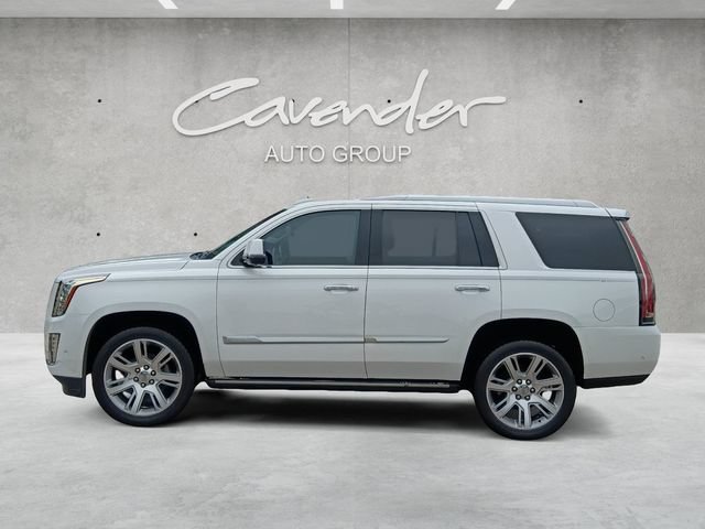 Used 2017 CRYSTAL WHITE TRICOAT Cadillac Premium Luxury image 13