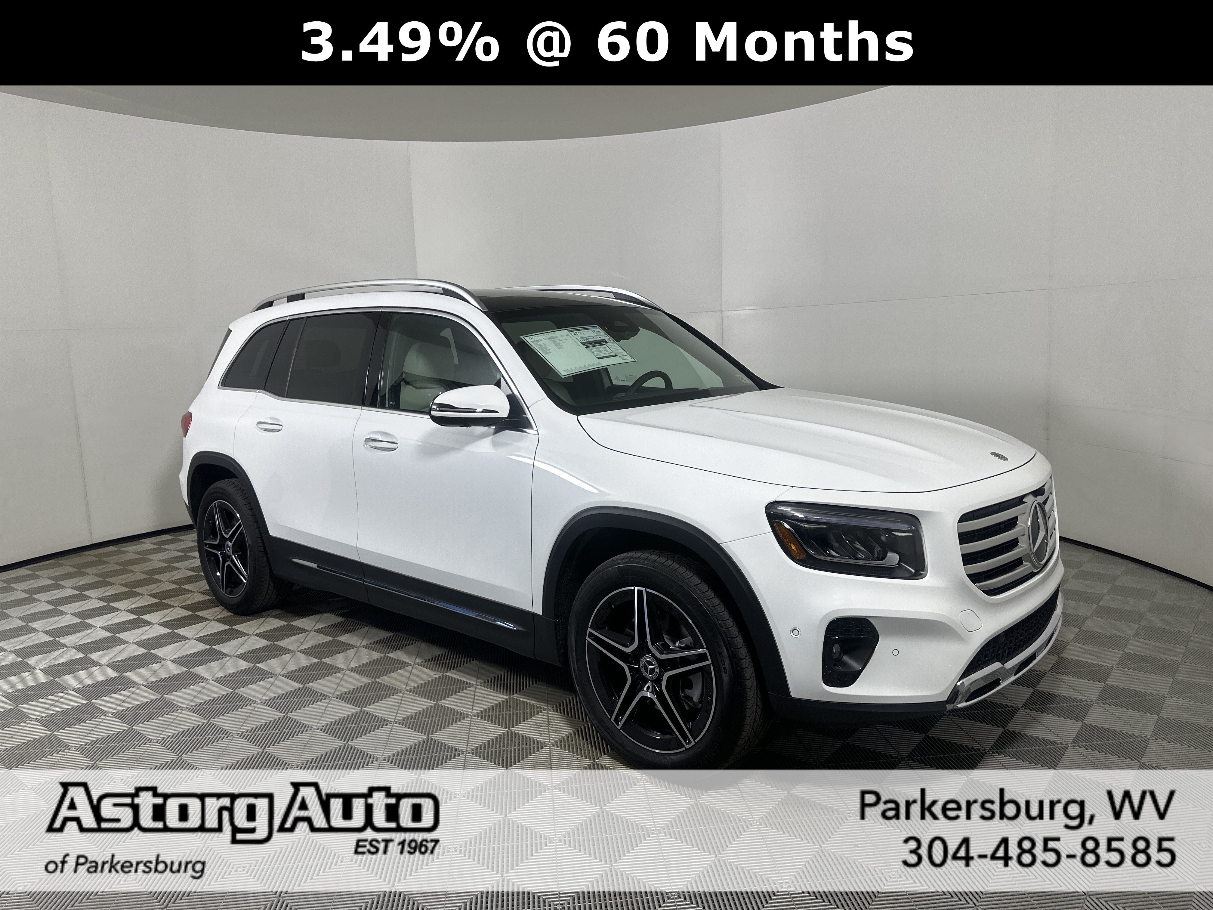 New 2026 Polar White Mercedes-Benz GLB 250 image 28