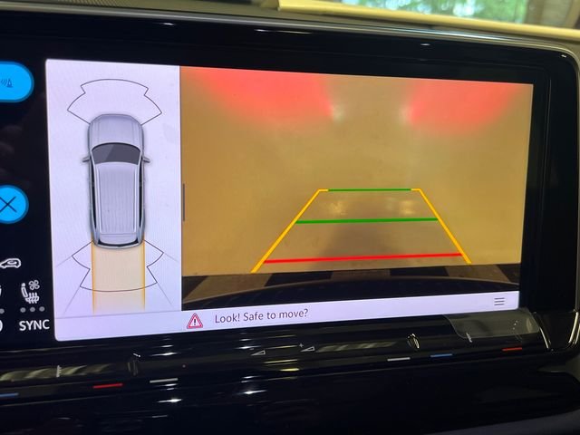 New 2026 Black Volkswagen 2.0T SE w/Technology image 18